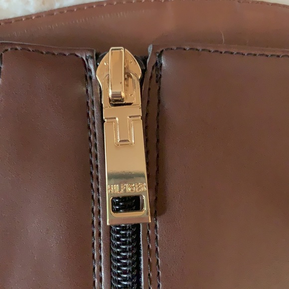 Knee high boots - Picture 3 of 9